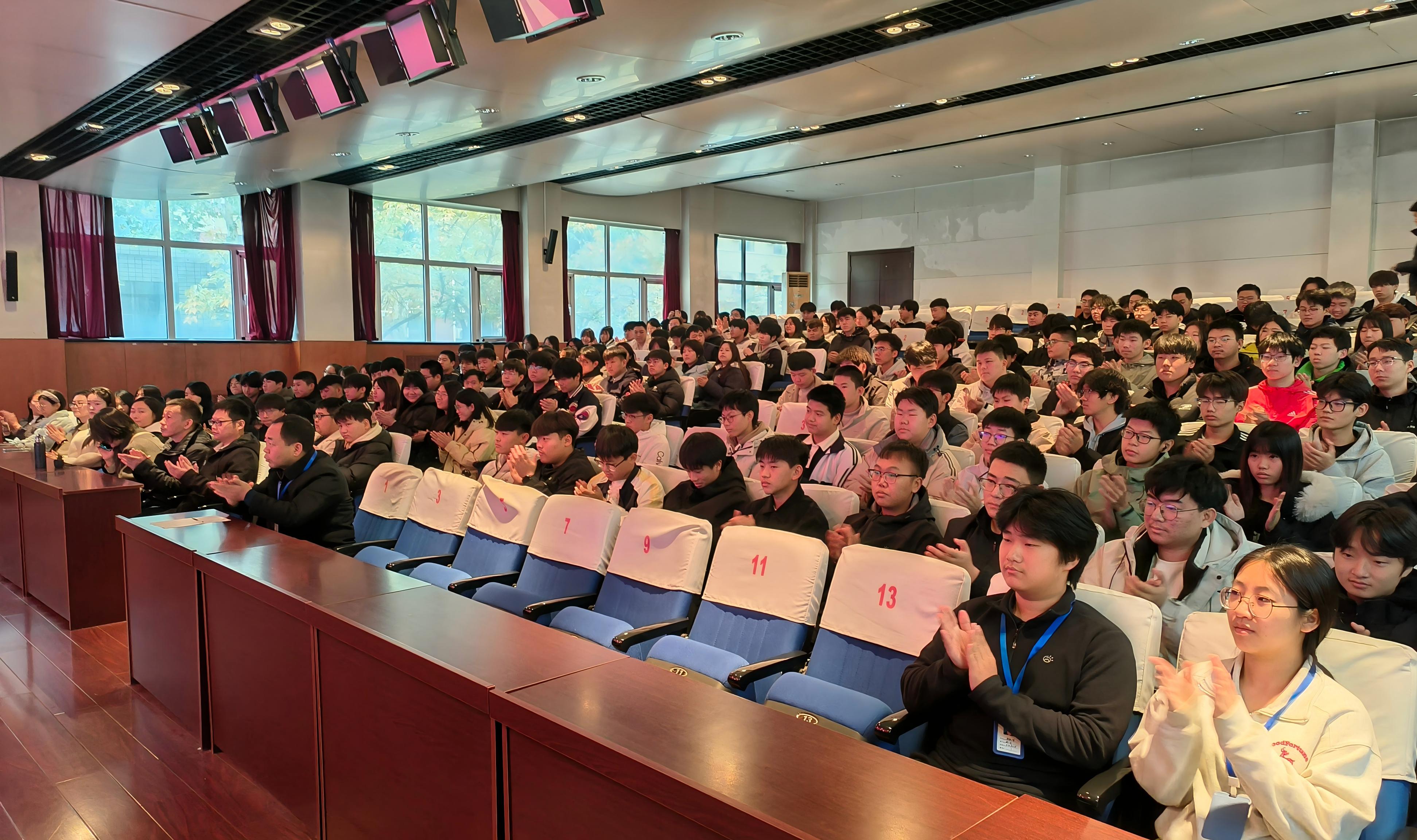 1761901112169081158.jpg 5ab8850ce0fef9b27e8787e866db655(1).jpg